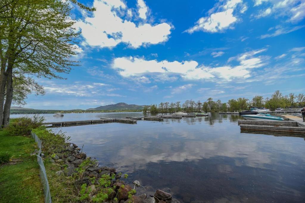 O'Berge Du Village C304 - Bord De L'Eau Magog Exterior foto